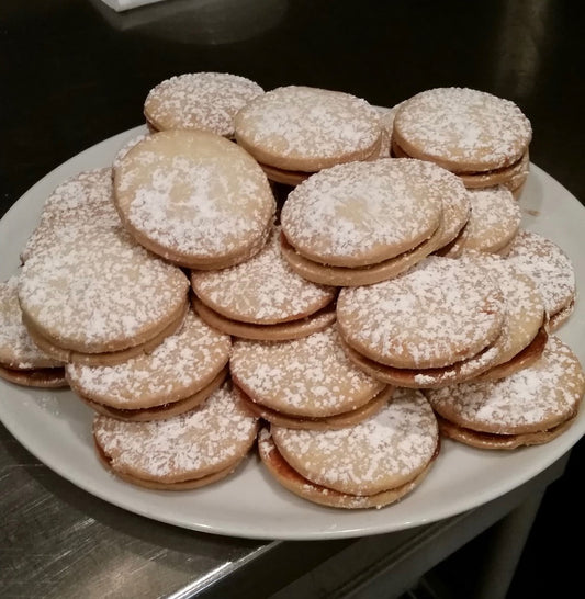 Alfarojes with Dulce de Leche